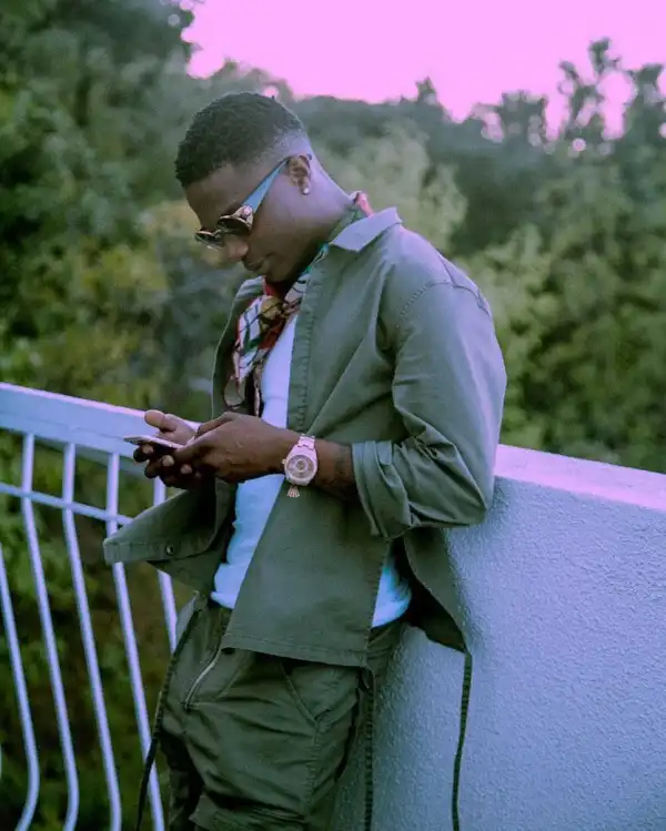 Wizkid Hangs Out With Sexy Ghanaian Singer, Efya & His Girlfriend, Justine Skye (Photos)